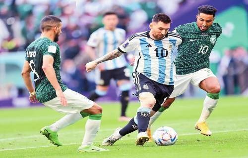 伊恩·赖特：阿森纳成绩下滑，可能导致三名球星延缓续约甚至离开